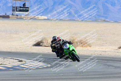 media/Jan-08-2022-SoCal Trackdays (Sat) [[1ec2777125]]/Turn 4 (1145am)/